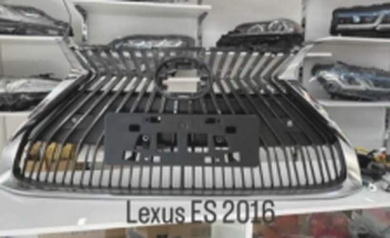 Облицовка от Lexus es 2014-2022